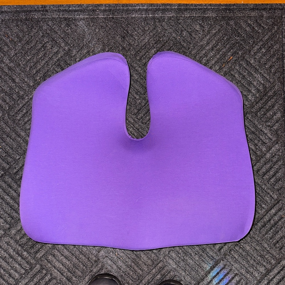 Pressure relief seat cushion